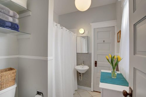 2724 Longfellow Ave, Minneapolis MN 55407-1247 exterior