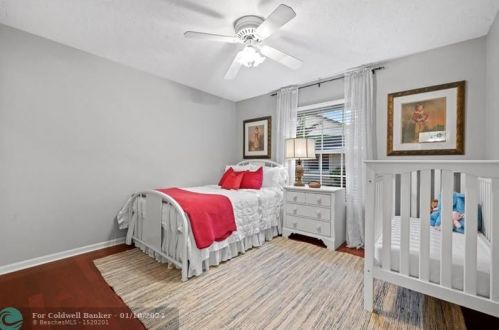 342 Knotty Wood Ln, West Palm Beach FL  33414-7807 exterior