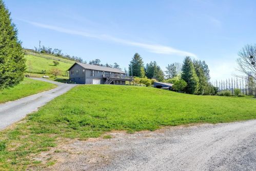 2650 Blucher Valley Rd, Sebastopol, CA 95472-5804