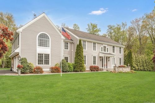23 Bayberry Rd, Elmsford, NY 10523-1712