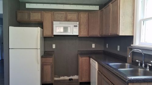 3940 Monterey Ave, Springfield OH  45504-3513 exterior
