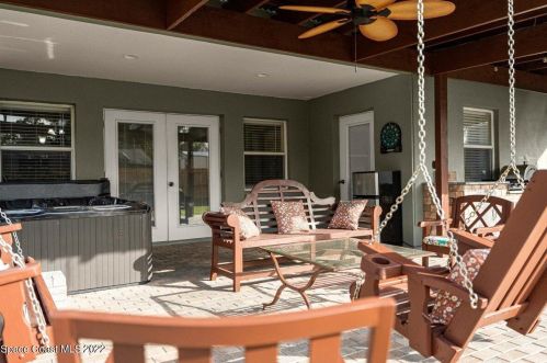3949 Rolling Hill Dr, Titusville FL  32796-1107 exterior
