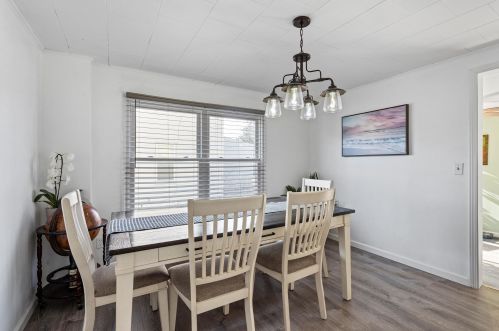 15 Sawyer St, Nashua NH  03060-3740 exterior