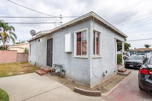8729 Walnut St, Bellflower CA  90706-5518 exterior
