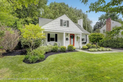 14 Highland Ave, Tinton Falls, NJ 07701