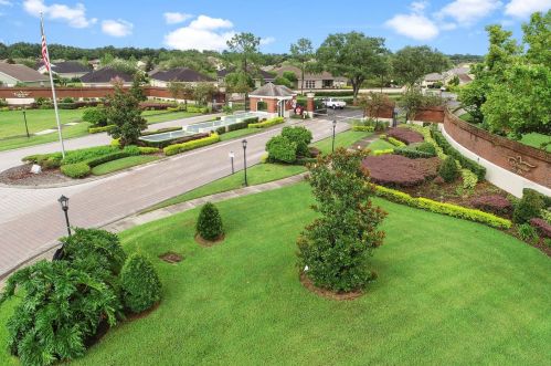814 Whisper Woods Dr, Lakeland, FL 33813-5650