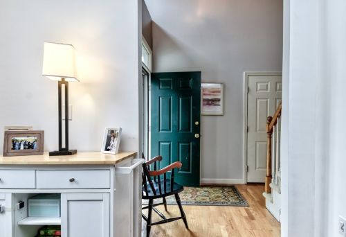 48 Evergreen Cir, Canton, MA 02021-2084