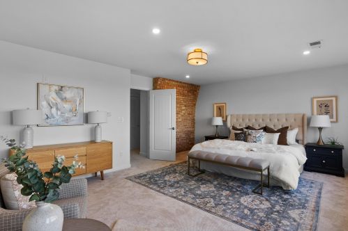 4150 Lake Dr, Milwaukee WI  53211-1719 exterior