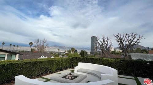 3640 Willowcrest Ave, North Hollywood, CA 91604-3920
