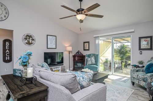 1123 4th Pl, Cape Coral FL  33990-0028 exterior