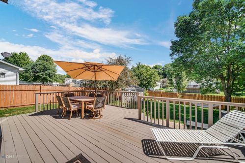 418 Killarney Ln, Valpo IN  46385-5423 exterior