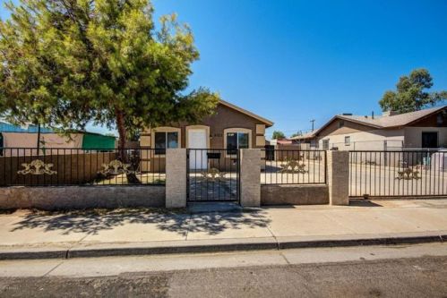9153 Fillmore St, Tolleson, AZ 85353-2301