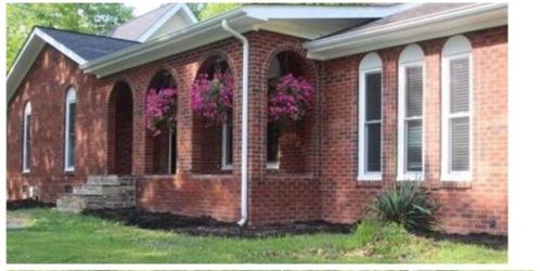 2550 Cowpen Rd, Pikeville, KY 41501-6157