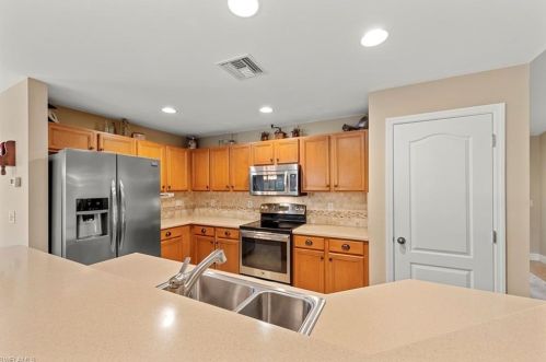 1609 20th Ave, Cape Coral FL  33991-3133 exterior