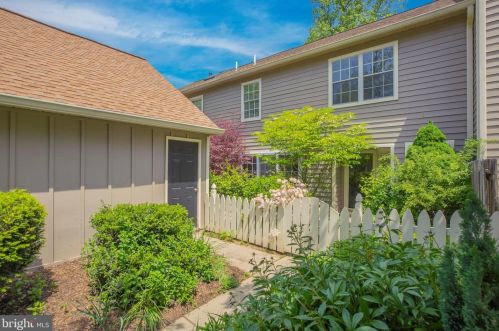 265 Tulip Tree Ct, Blue Bell, PA 19422-2808