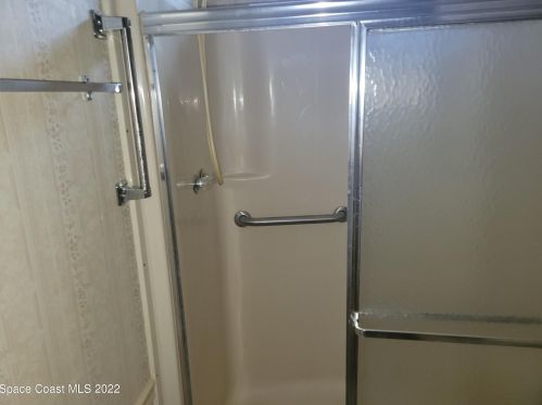 610 Dolphin Cir, Sebastian FL  32976-2591 exterior