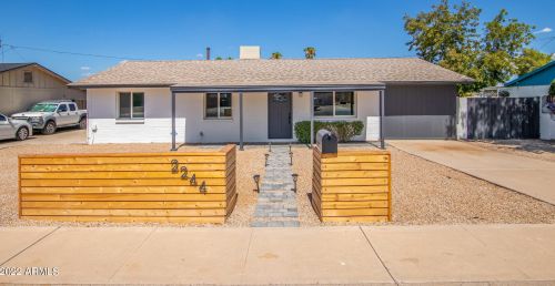 2244 Everett Dr, Phoenix, AZ 85022-4110