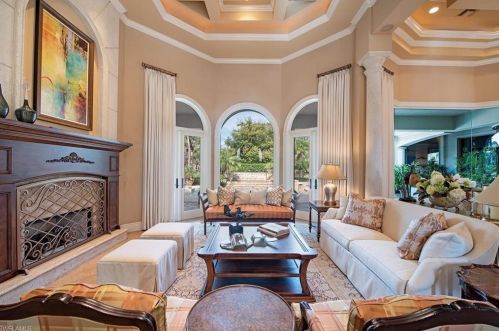 15805 Savona Way, Naples, FL 34110-2701