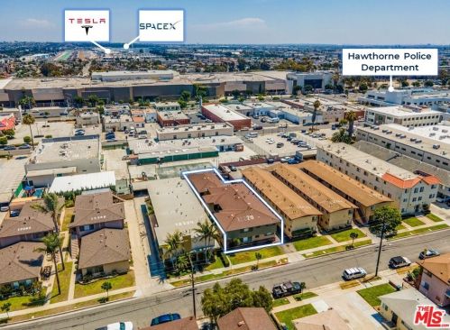 12228 Grevillea Ave, Hawthorne, CA 90250-3735
