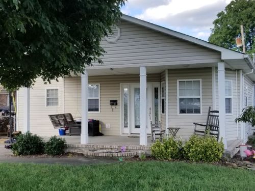 1656 Pleasant Ave, Kingsport TN  37664-3125 exterior