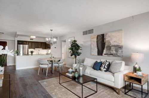 500 Harbor Ln, San Diego, CA 92101-5809