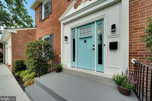 628 Halstead Rd, Wilmington, DE 19803-2418