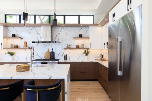 1813 Walnut Ave, Manhattan Beach CA  90266-5018 exterior