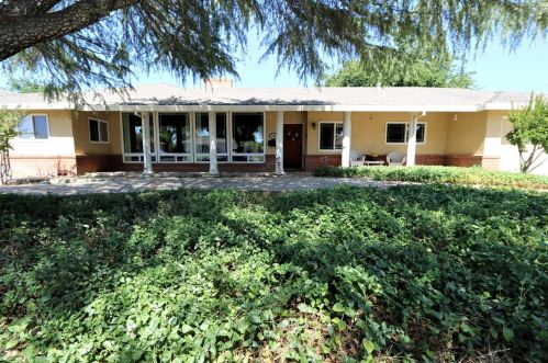 742 Real Ave, Newman, CA 95360-1129