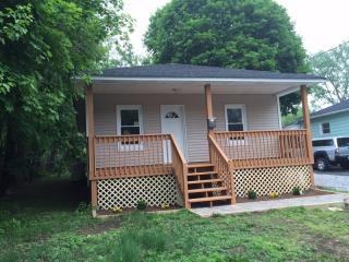 33 Bridge St, Ogdensburg, NJ 07439-1116