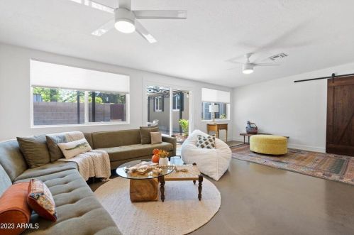 6811 11th Pl, Phoenix AZ  85014-1027 exterior