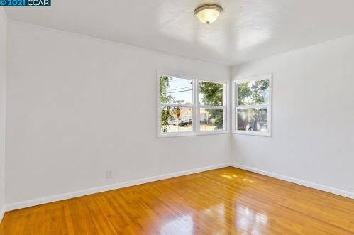 997 Hacienda Ave, San Lorenzo CA  94580-2856 exterior