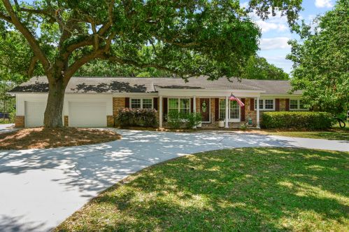 1125 Pleasant Pines Rd, Mount Pleasant, SC 29464-3731