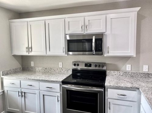 1406 Courtney Pl, Cleburne TX  76033-7964 exterior