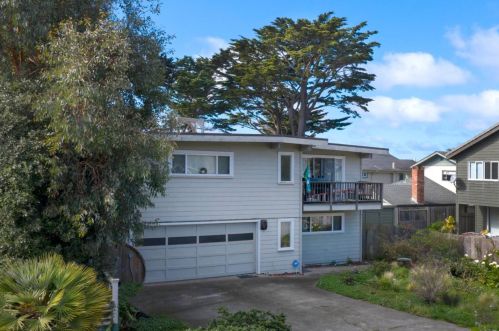 420 1st Ave, Princeton By The Sea, CA 94019-5307