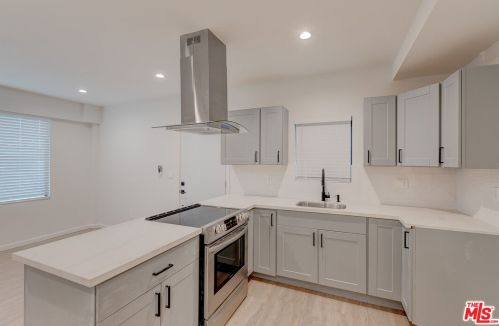 1751 Cabrillo Ave, Torrance CA  90501-3625 exterior