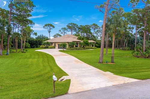 3251 Holly Ln, Palm City, FL 34990-5469