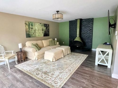 2 Monson Dr, Peabody MA 01960-3548 exterior