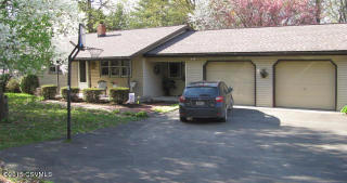 9 Mainzer Hill Rd, Danville, PA 17821-7524