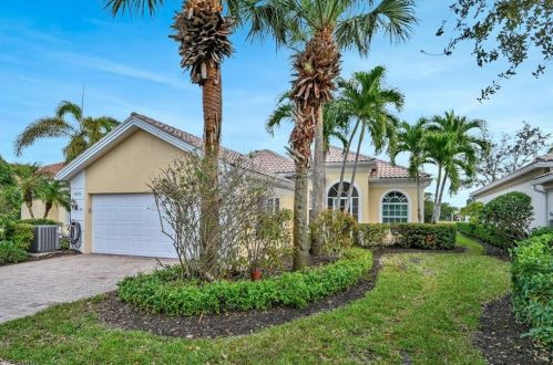 4636 Navassa Ln, Naples, FL 34119-9552