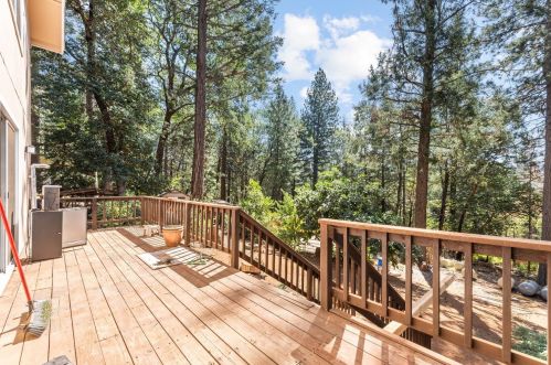 6147 Emerson Ln, Michigan Bluff CA  95631-9766 exterior