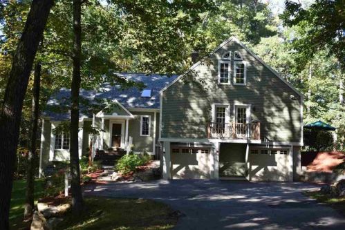 9 Lansing Dr, Salem, NH 03079-1859