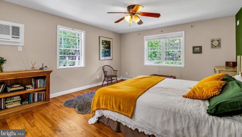 16 Bayberry Rd, Princeton NJ  08540-7417 exterior