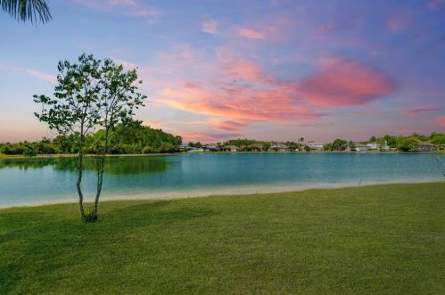 468 Canary Island Ct, Orlando, FL 32828-9200