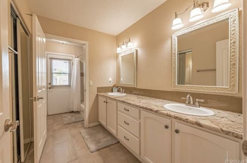 42522 15 St, Lancaster CA 93534-6212 exterior