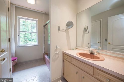 96 Steinmetz Rd, Collegeville PA  19473-1422 exterior