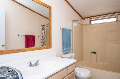 7205 Camino De Oeste, Tucson AZ  85742-9676 exterior