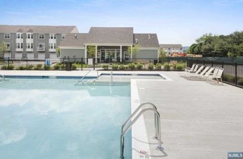 13 Iris Ln, Outwater NJ  07026-3560 exterior