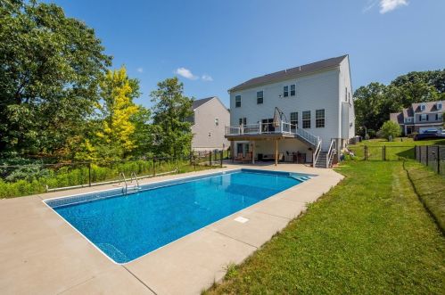 894 Ashley Rd, Gibsonia, PA 15044-7852