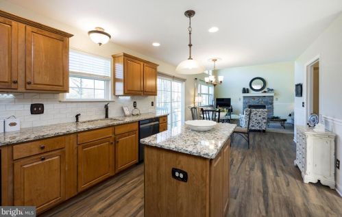 2015 School Rd, Pottstown PA  19465-8849 exterior