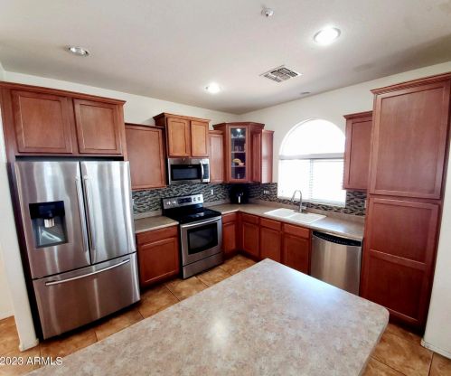 11952 Pierce St, Avondale, AZ 85323-7212